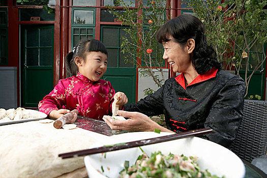 廣州新塘家政服務(wù)市場(chǎng)大揭秘：找家政服務(wù)，選擇更放心！