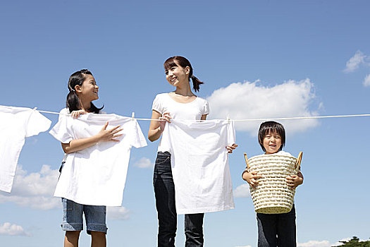 請家政服務員多少錢一天？家政服務讓生活更便捷！