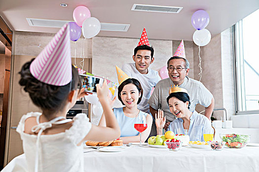 成都月嫂一般多少錢一月？如何選擇性價比高的月嫂服務