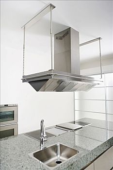 深圳小時保姆多少錢？選擇小時工保姆的最佳指南