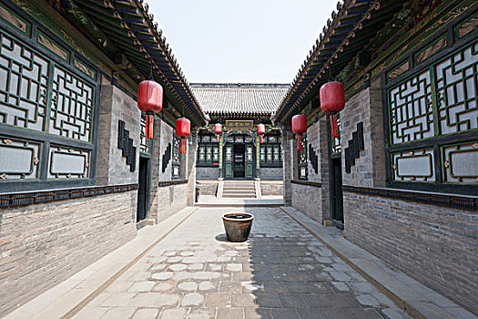 重慶哪里家政公司多少錢？選擇家政服務時的關(guān)鍵因素