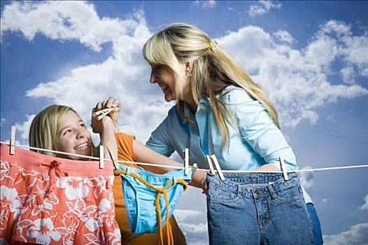 英國月嫂工資是多少錢？揭秘英國月嫂行業的真實收入