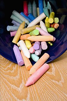 照顧小孩工資多少錢？揭秘育兒行業背后的薪酬真相