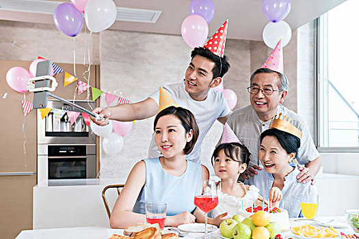 請(qǐng)人燒飯一個(gè)月多少錢？揭秘家政服務(wù)費(fèi)用與價(jià)值的秘密！