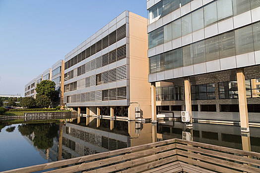上海住家保姆月薪多少錢？揭示薪資背后的市場趨勢