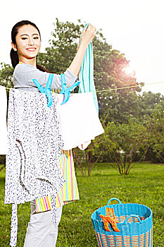 深圳一個保姆多少錢？揭秘深圳保姆價格與服務的真實情況
