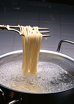 帶孩子青島保姆價格多少？你需要了解的所有信息