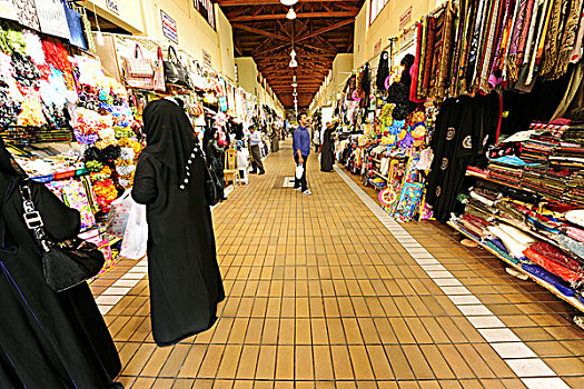 青島家政一天多少錢？詳解家政服務價格與市場趨勢