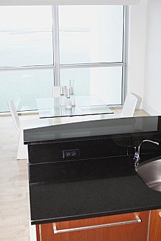 廈門家政行業一個月多少工資？揭秘廈門家政服務員的薪資潛力