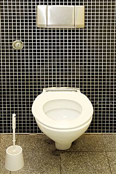 建德保姆工資多少？全面解讀建德地區保姆薪資與市場現狀