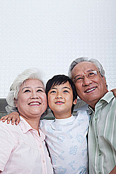 上門裝導(dǎo)航多少錢？解密車載導(dǎo)航安裝服務(wù)的價(jià)格與價(jià)值
