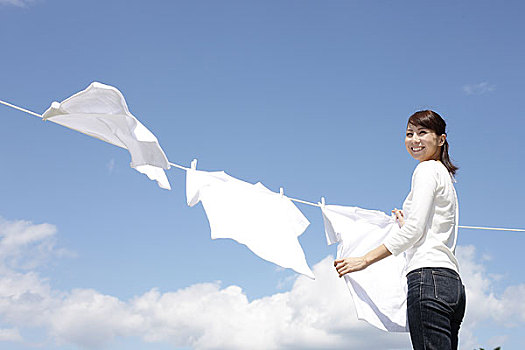 現在月嫂多少一個月？如何選擇最合適的月嫂服務？