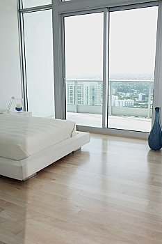 大連找個保姆多少錢？揭秘保姆價格背后的因素和市場行情