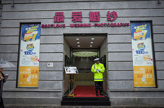 溫暖的抱抱票價多少——讓你的愛心傳遞更遠
