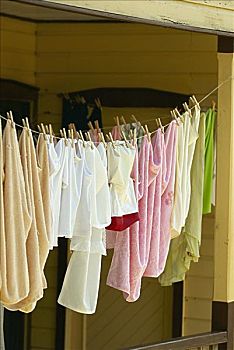 上海醫院護工多少錢一天？解密上海醫院護工費用與服務
