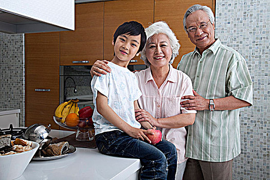 福州月嫂一個月多少錢？選擇月嫂的性價比和專業服務解讀