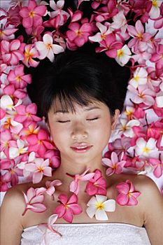 重慶小孩保姆工資多少？揭秘背后的市場(chǎng)行情與挑戰(zhàn)