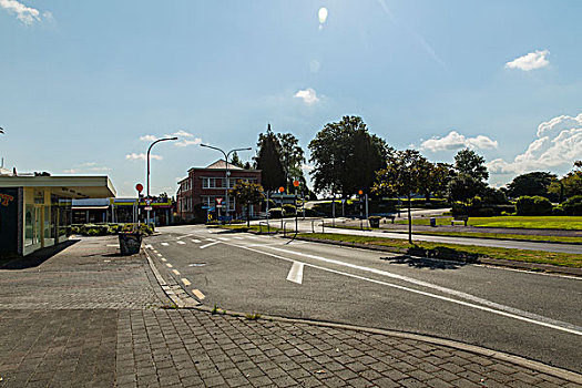 長沙請住家保姆多少錢？揭秘住家保姆價格背后的秘密！