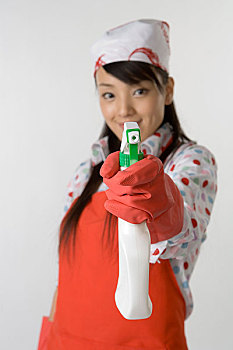 洛陽請個月嫂多少錢？揭秘洛陽月嫂的費用與服務(wù)優(yōu)勢