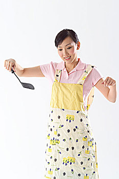 做月子請鐘點工要多少錢？如何選擇最適合的鐘點工服務？