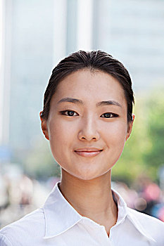 如何選擇適合你的保姆？了解保姆費用及其背后的價值