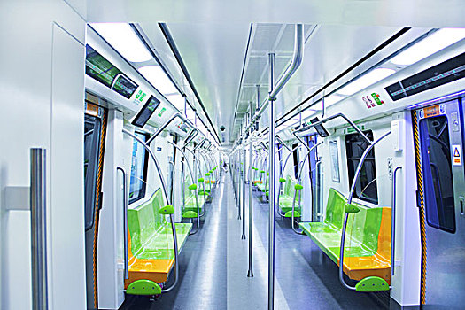 汽車(chē)安裝個(gè)踏板多少錢(qián)？為您的愛(ài)車(chē)增添便捷與時(shí)尚
