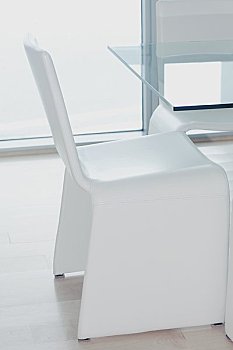 杭州保姆工資多少？揭秘保姆行業薪資和發展趨勢