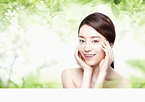 急招保姆一個(gè)月多少錢？揭開家庭保姆薪資背后的真相