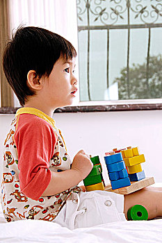 北京家教式保姆多少錢(qián)？選擇高質(zhì)量家教式保姆的價(jià)值與優(yōu)勢(shì)