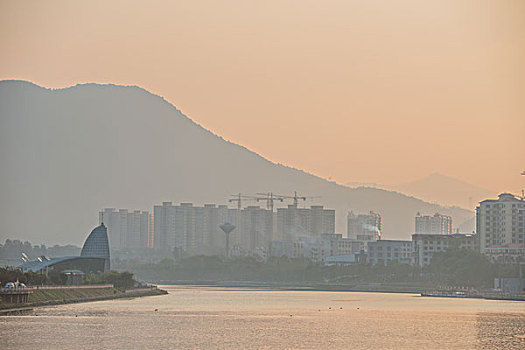 鄭州市家政公司有多少錢？揭秘家政行業的潛力與發展機會