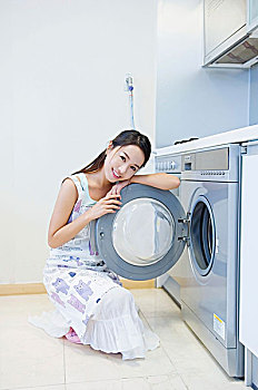 青島做飯保姆多少錢？家庭服務費用大揭秘！