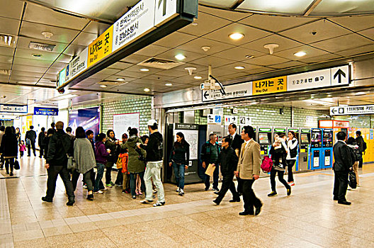 上海招聘保姆是多少錢？全面了解上海家政市場的費用與選擇