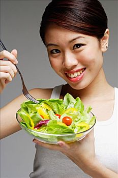 膠州家政保姆多少錢？你需要了解的費(fèi)用與服務(wù)內(nèi)容