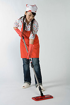 成都請(qǐng)阿姨多少錢(qián)？揭秘家庭服務(wù)行業(yè)價(jià)格與選擇技巧
