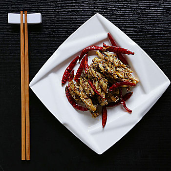 青島醫(yī)院陪護(hù)一天多少錢？讓您輕松了解醫(yī)院陪護(hù)服務(wù)的真實費用