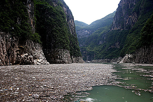青島市月嫂多少錢？如何選擇性價比最高的月嫂服務
