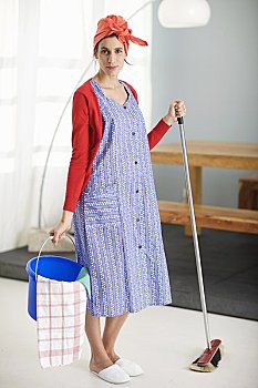 家政服務(wù)價(jià)格解析：每個(gè)月多少錢一平方，帶你了解家政市場(chǎng)的真實(shí)行情
