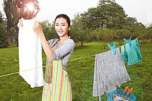 南京月嫂保姆多少錢？選擇月嫂服務(wù)，讓您的育兒更輕松！