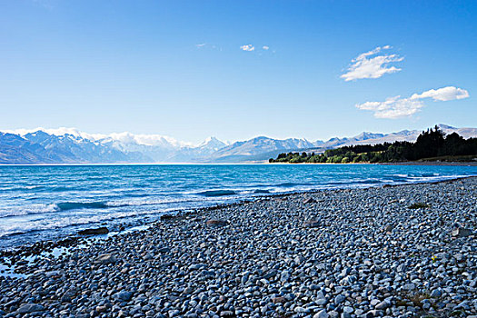 育兒嫂工資多少秦皇島？揭秘高薪行業背后的真實故事