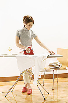全天護(hù)工多少錢一天？一文帶你了解全方位護(hù)工服務(wù)的費(fèi)用與選擇