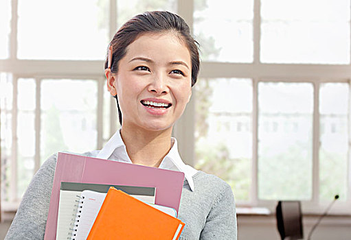 帶小孩保姆一月多少錢？選擇專業保姆的秘密與注意事項