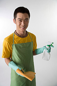 保姆培訓學費多少？掌握這個信息，你也能成為一名高薪保姆！