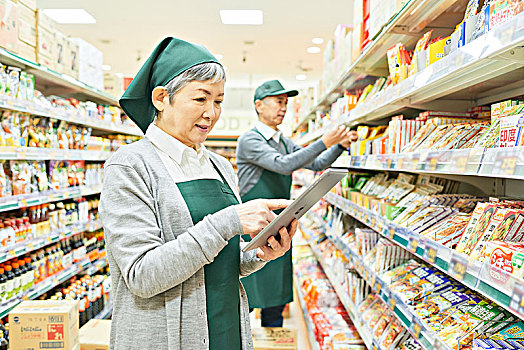 北京請個住家保姆多少錢？讓您輕松解決家庭生活的難題