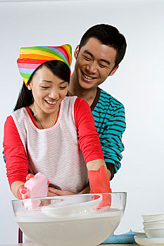 鄭州看孩子保姆多少錢？為您的寶貝尋找最合適的守護者