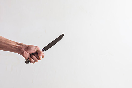 深圳高端保姆工資多少？揭秘深圳高端保姆行業(yè)的現(xiàn)狀與薪資水平