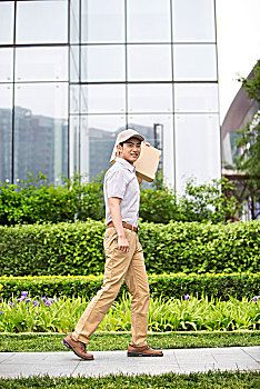 家政服務老人多少錢？讓您的父母享受尊貴關懷的同時輕松生活