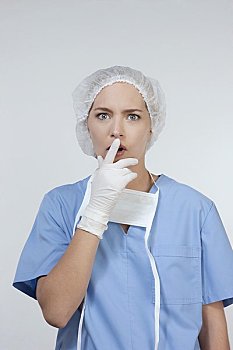 武漢市居家保姆多少？揭秘居家保姆服務(wù)的市場價(jià)格與選擇指南