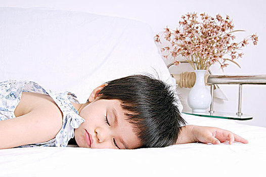 廣州全天住家保姆多少錢？選擇合適的住家保姆，生活更輕松