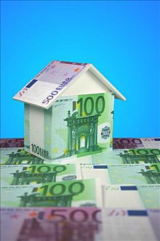 上海月嫂培訓班費用多少錢？揭秘培訓費用與選擇技巧