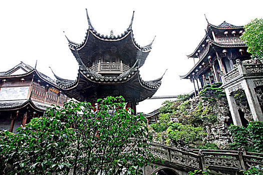 青島白天保姆多少錢？教你如何選擇合適的白天保姆服務